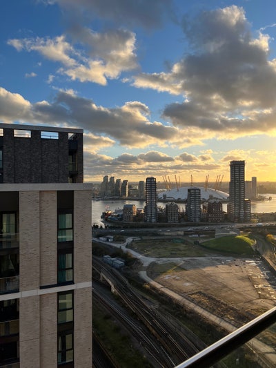 Killer View with Balcony&O2 1min from Tube Station Main Photo