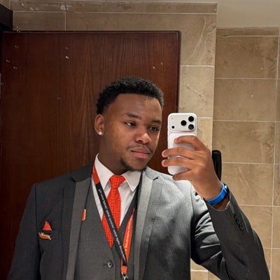 Looking for either a room or buddy up! Main Photo