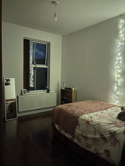 Double room available in shared house Main Photo