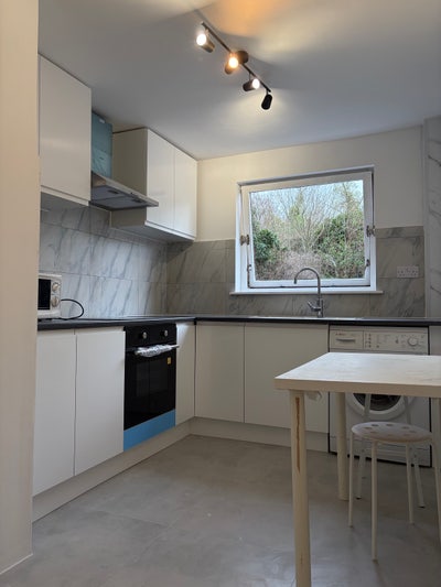 2 Bedroom Flat near UOE Main Photo