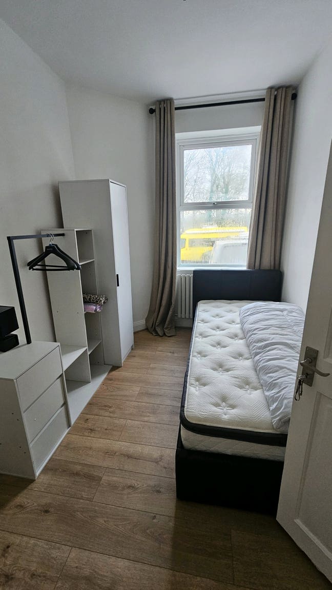 Large Single Room in Greenford All Bills inc!  Main Photo