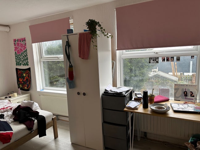 En-suite Room for 1 person all bills included  Main Photo