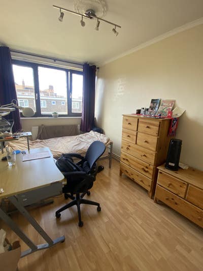 Bright Double Room in Hoxton + Bills included Main Photo
