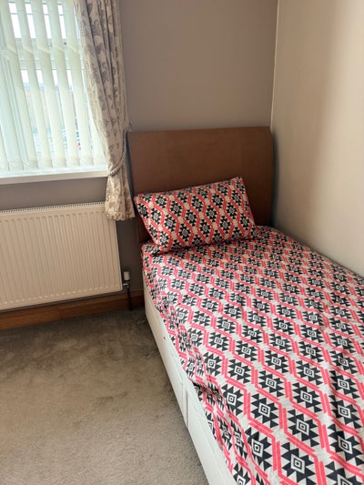 Single box room Main Photo