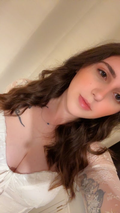 Hello, We're Paige and Trin Main Photo