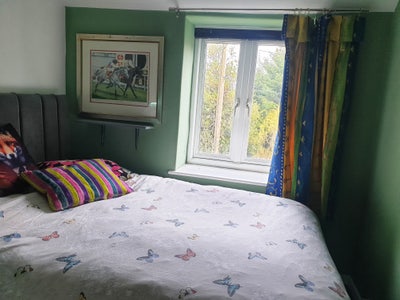 Small, pretty double room  Main Photo