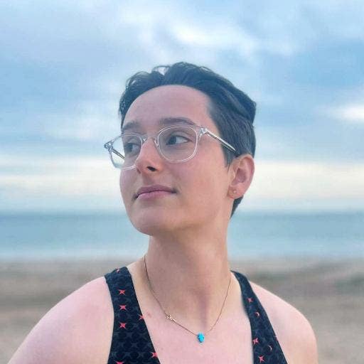 27yo professional seeking friendly flatshare, E14 Main Photo