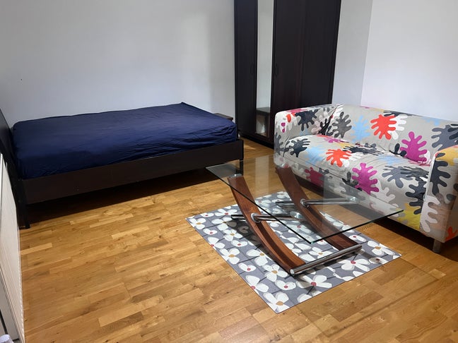 A large double room with en-suites available  Main Photo