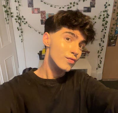 Looking for Flat/ Potential Flatmates  Main Photo