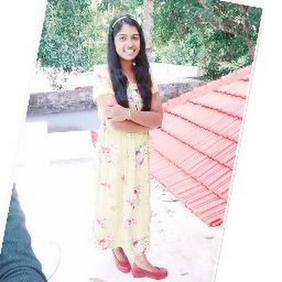 Professional Female seeks a single or double room Main Photo