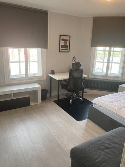 Double room in White City Available 24 March 2026 Main Photo