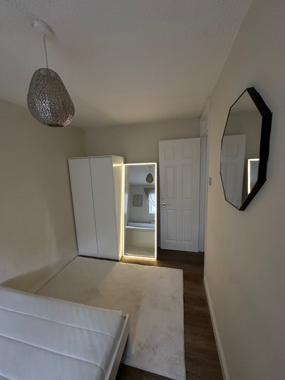 Modern Double Room | Oxford | Bills Included Main Photo