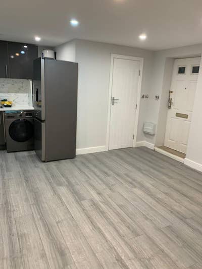 Self Contained Studio Flat for Rent  Main Photo