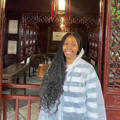 26 year old Female seeks a double room Main Photo