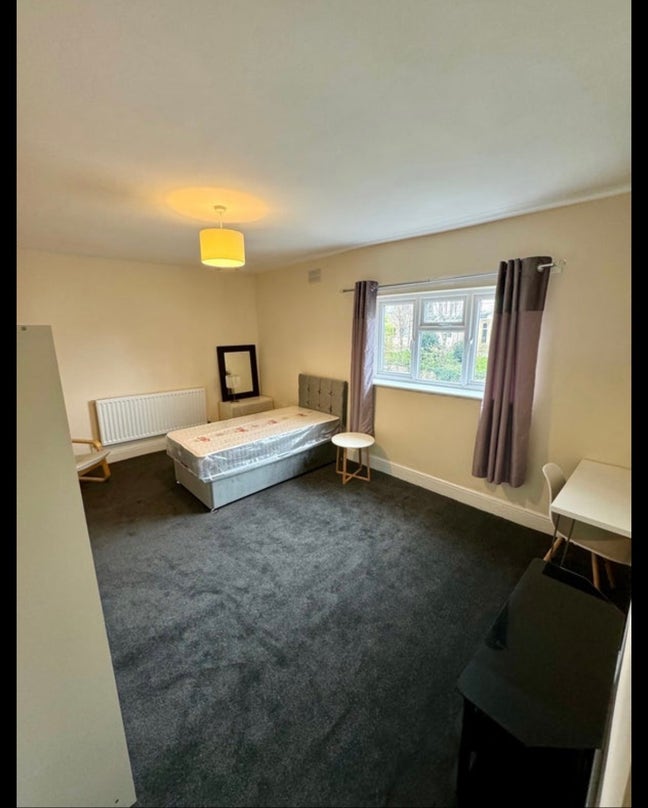 House In Sheffield 15 minutes away from Town Main Photo