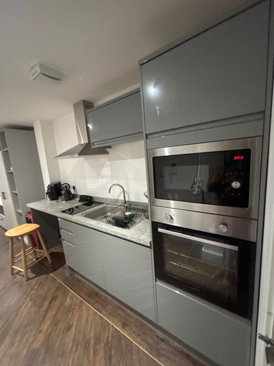 Studio for rent Main Photo