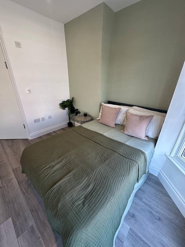 Modern IP1 House Share – Driveway parking included Main Photo