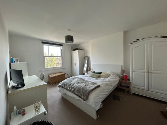 Room available in Balham/Clapham South 12th April Main Photo