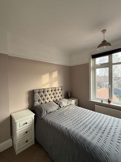 Bright and airy double room Main Photo