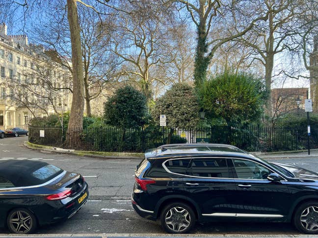 Looking for flatmate to share Hyde Park home Main Photo