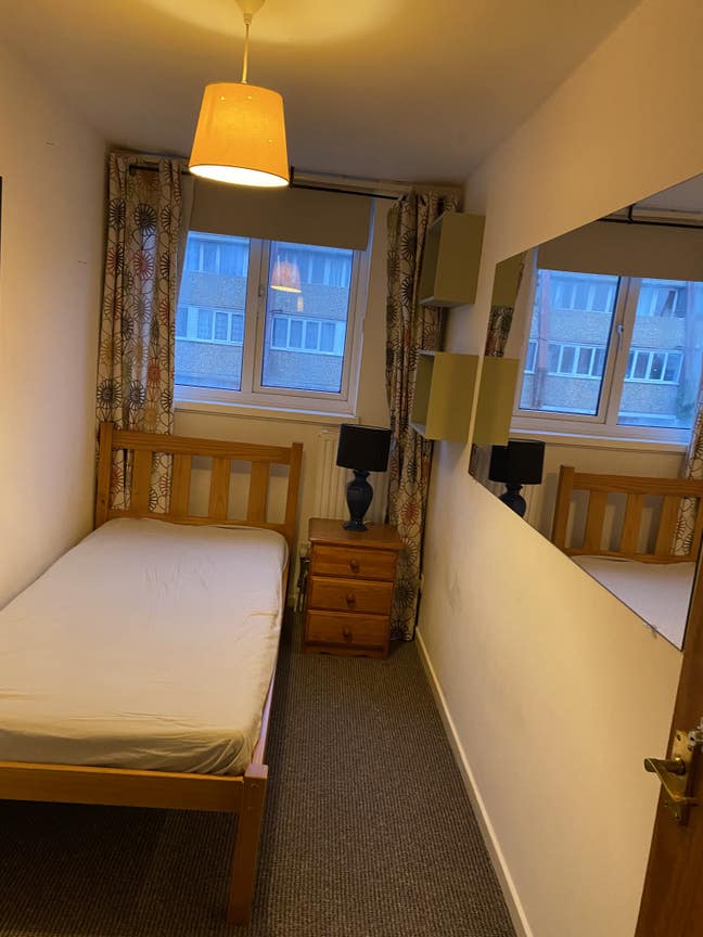 Single Room for rent Main Photo