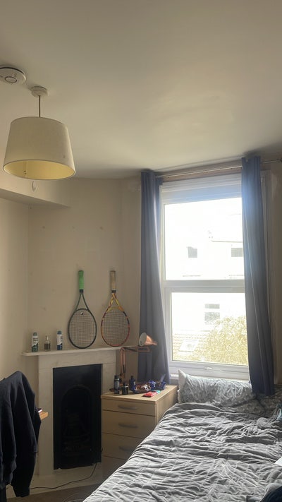 One double bedroom available  Main Photo