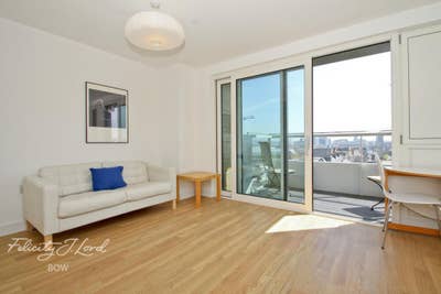 Modern Studio, Next to Bromley by Bow station Main Photo