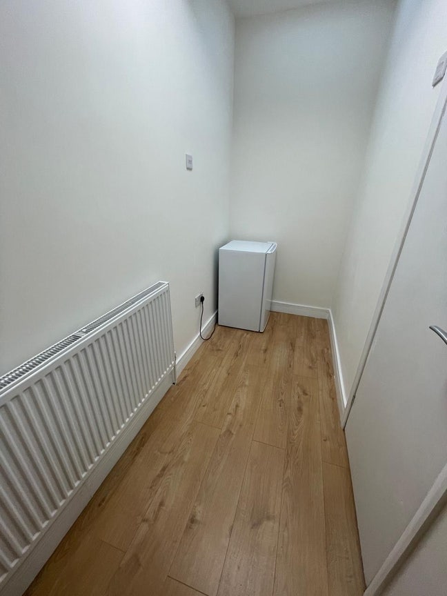 Spacious Double En-suite  room ( HA12JX) Main Photo