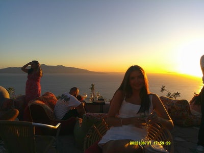 I am a professional female aged 24. I am look... Main Photo