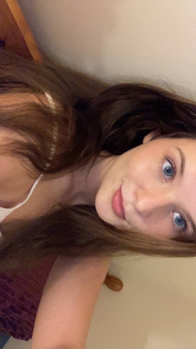 Hey!  I’m ami (age 20)  I’m moving to Bri... Main Photo