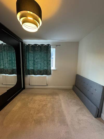 Master bedroom with en-suite  Main Photo