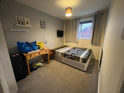 Room to rentr Main Photo