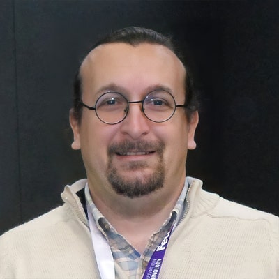 Looking for a shared flat or a double room. Main Photo