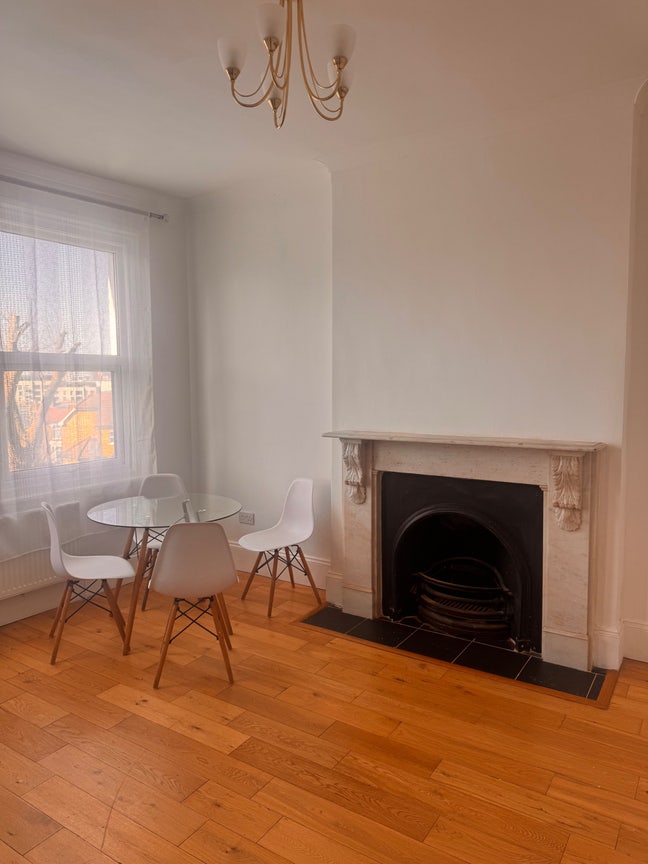 Premium Rooms- Wellington Gardens, SE7 Main Photo