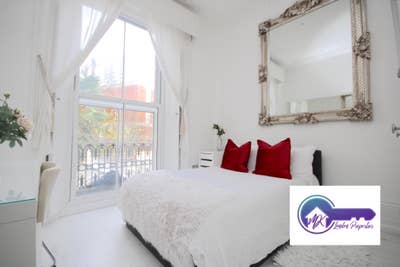 Luxury En-Suite Room Available Now  Main Photo