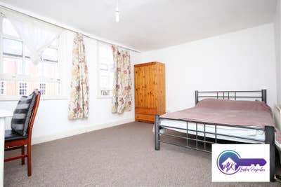 Larde Double Room in 2 Min from Camden Station  Main Photo