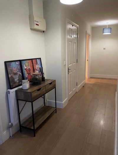 En Suite Room for rent  Main Photo