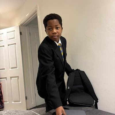 Professional Male seeks a single or double room Main Photo