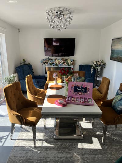 Beautiful Double room to let Main Photo