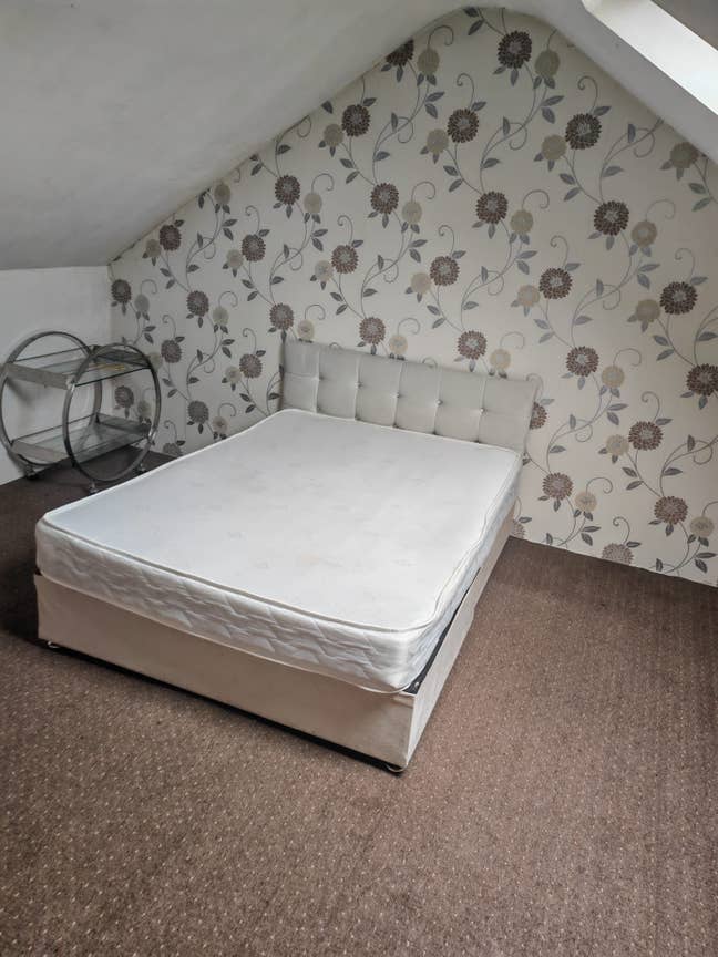 DoubleRoomforRent100&pound;(Sutton) Main Photo