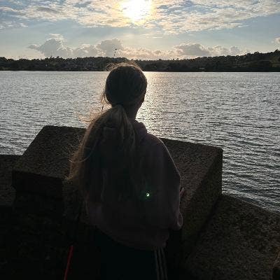 I work 2 jobs, self employment in pet sotting... Main Photo