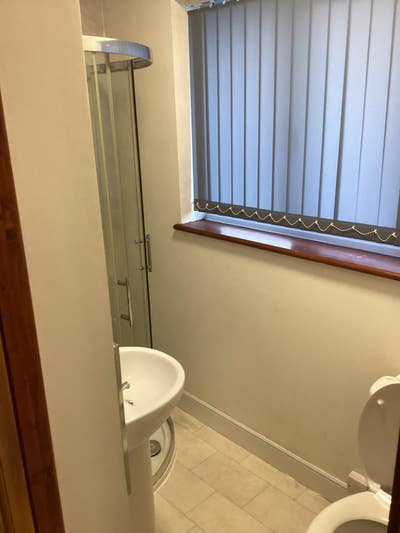 Open plane studio flat  Main Photo