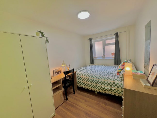 Wonderful room available in whitechapel.  Main Photo