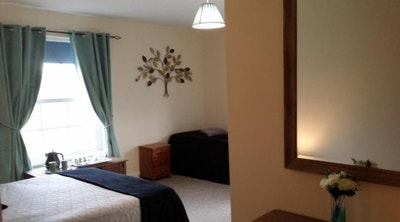 Room in shared house built in 1811 with river view Main Photo