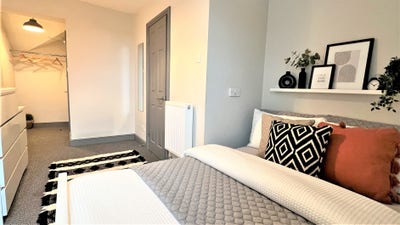 Double Room Town Centre | Deposit Free Option Main Photo