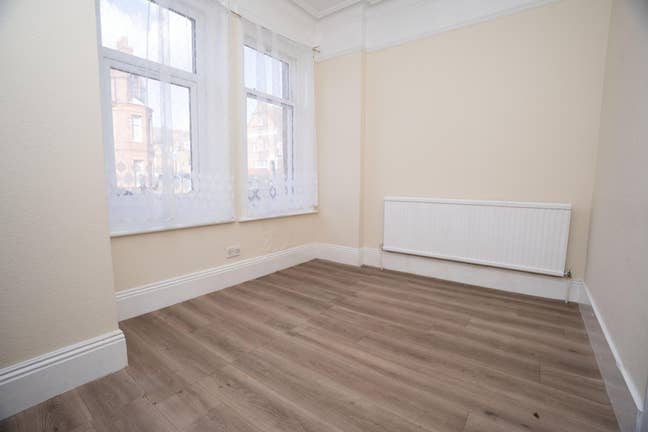 1 Bed Flat in Streatham Main Photo