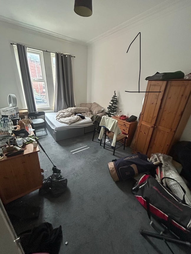 Hyde Park room - Great house,close to uni Main Photo