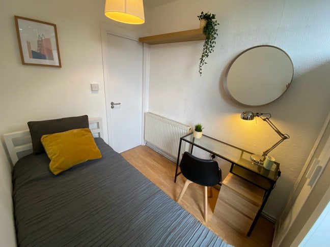 Single  room with balcony, Cleaning Service  Main Photo