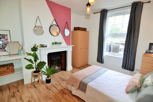 Charming boutique house.  🏡😍 Main Photo