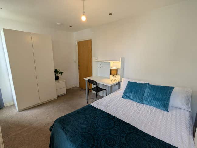 Shared House on Freemens Meadow Main Photo